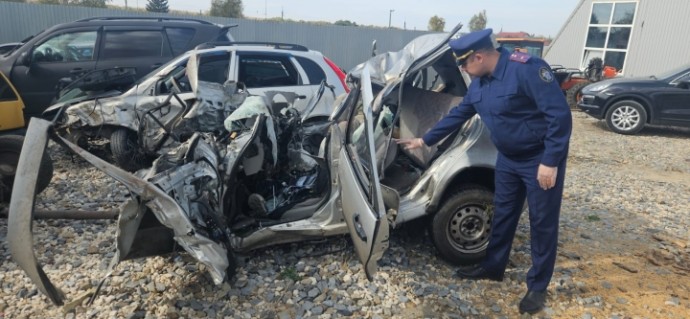 Обнародованы фото с места автокатастрофы с тремя погибшими в Пензенской области