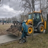 Улицы и дороги Петербурга убирают более тысячи сотрудников и 706 единиц техники