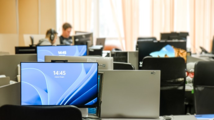 Работников предупредили о возможности увольнения из-за частых перекуров