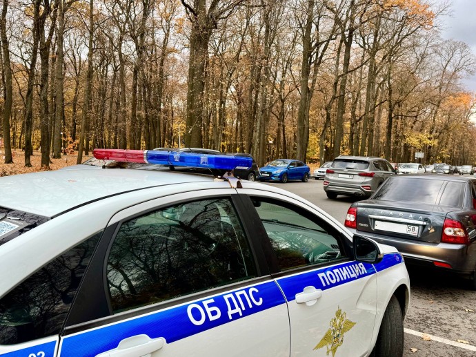 Парень и девушка пострадали в жесткой аварии в Кузнецке