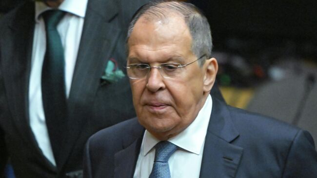 Лавров проводит переговоры с главой МИД Сингапура