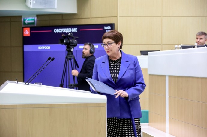 В СФ назвали главные социальные законы весенней сессии