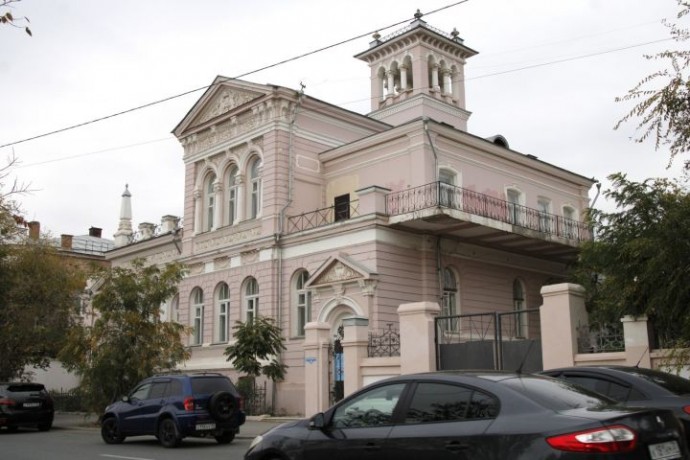 Дом «икорного короля» Шелехова, окутанный тайнами и мифами, снова выставили на продажу в Астрахани