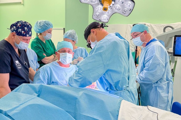 Врачи НИИ Склифосовского провели уникальную трансплантацию фрагмента кисти Врачи НИИ Склифосовского провели уникальную трансплантацию фрагмента кисти