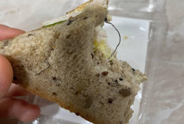 В компании «ВкусВилл» сообщили о приостановке продажи некоторых сэндвичей