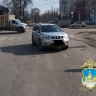 Иномарку отбросило на маму с малышом во время аварии в Костроме