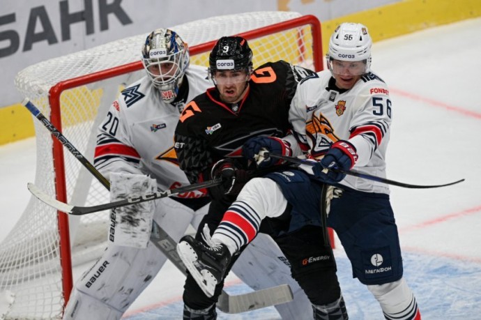 Магнитогорский "Металлург" разгромил омский "Авангард"