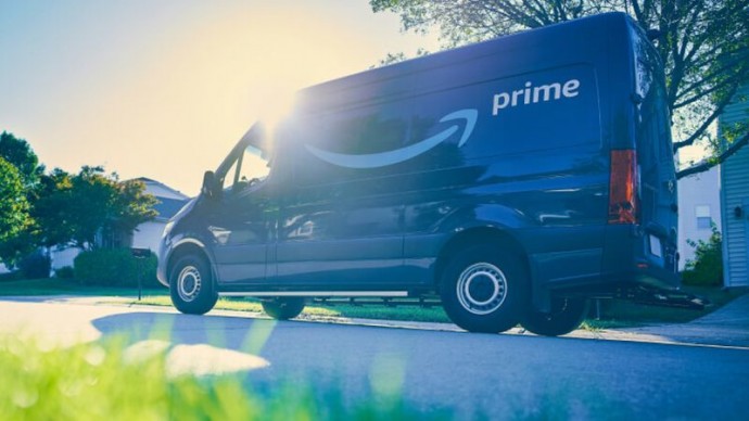 В Европе водители фургонов Amazon имели возможность попробовать себя в роли парамедиков