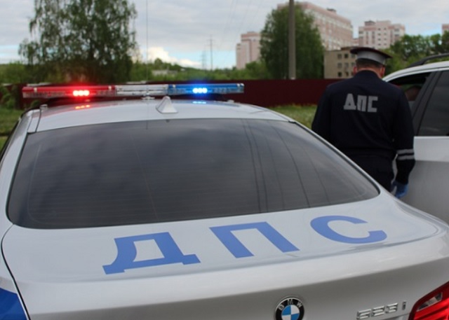 Жительница Рузаевки, заказав права для сына, получила фальшивку и штраф в размере взятки