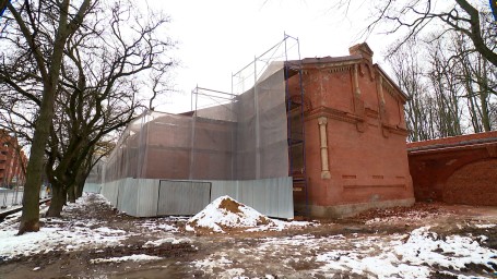 Вторая жизнь после 30 лет забвения: как в Кронштадте возрождают Сухопутный манеж