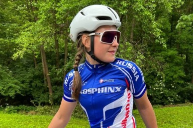 Накануне старта чемпионата мира на российскую велогонщицу упал кусок потолка в гостинице