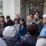 В Курске власти встретились с жильцами пострадавшего от ночной атаки дома