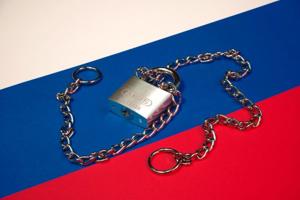 США подготовили новый пакет санкций для давления на Москву по Украине — СМИ