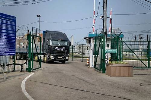 Михаил Мишустин оценил работу таможенно-логистического терминала «Каникурган»