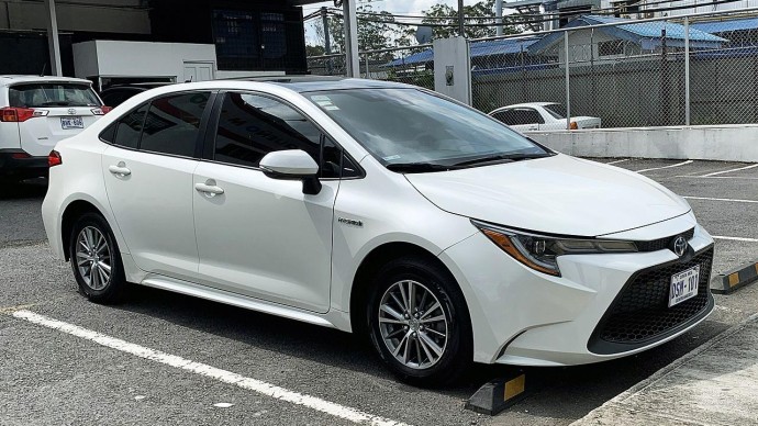 Toyota Corolla и Camry стали лидерами вторичного рынка японских авто в России Toyota Corolla и Camry стали лидерами вторичного рынка японских авто в России