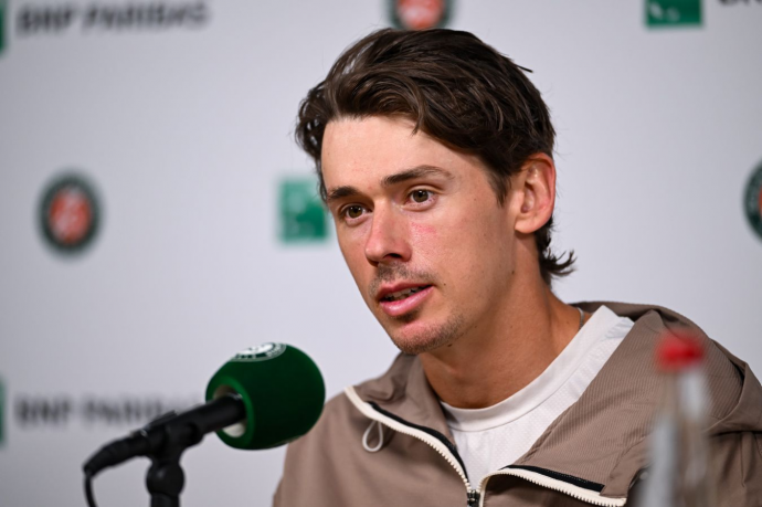 Девятая ракетка мира де Минор раскритиковал календарь после вылета с "Ролан Гаррос"