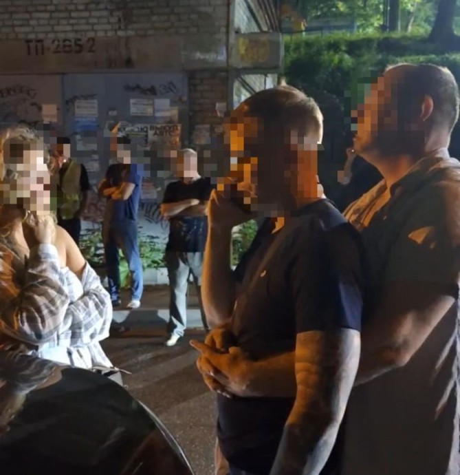Папа приехал порешать за двоих: во Владивостоке влюбленная парочка поставила на уши весь двор