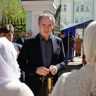 Губернатор Белгородской области Вячеслав Гладков встретил прибывшую в регион частицу Благодатного огня