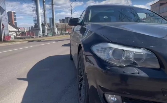 В Улан-Удэ водитель BMW сбил мальчика на самокате