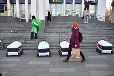 В Москве установили правила работы роботов-курьеров