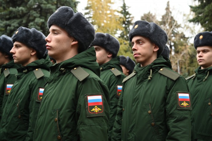 Осенью в ВС РФ призовут 135 тысяч срочников