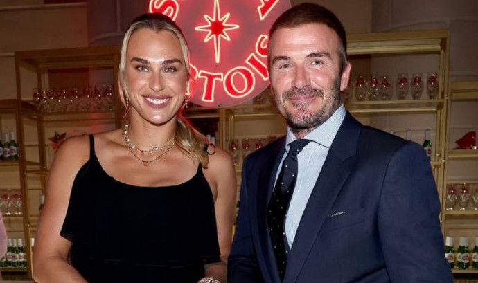 Соболенко поделилась фотографиями с ужина с Шараповой и Бекхэмом