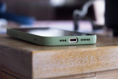 «Известия»: В Москве студента арестовали из-за экстремистского эмодзи