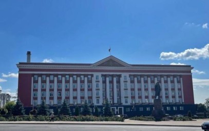 Двух жителей Курской области наградили медалью «Во славу отцовства»