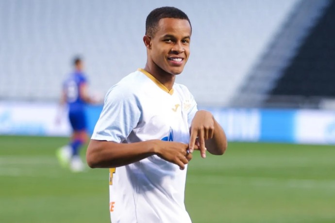 Клуб из Саудовской Аравии готов предложить 55 миллионов евро за нападающего "Зенита" Клуб из Саудовской Аравии готов предложить 55 миллионов евро за нападающего "Зенита"