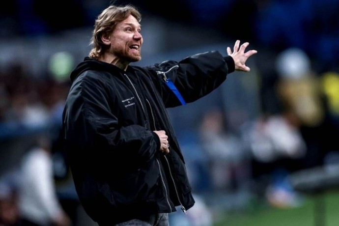 Мостовой считает, что "Динамо" пора менять тренера: "Почему Карпину надо время давать?"