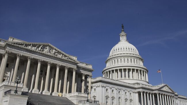 В США обсуждают повышение налоговой ставки для долларовых миллионеров