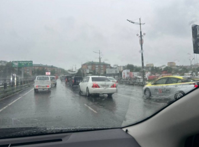 10 из 10: Владивосток сковали абсолютные пробки 10 из 10: Владивосток сковали абсолютные пробки