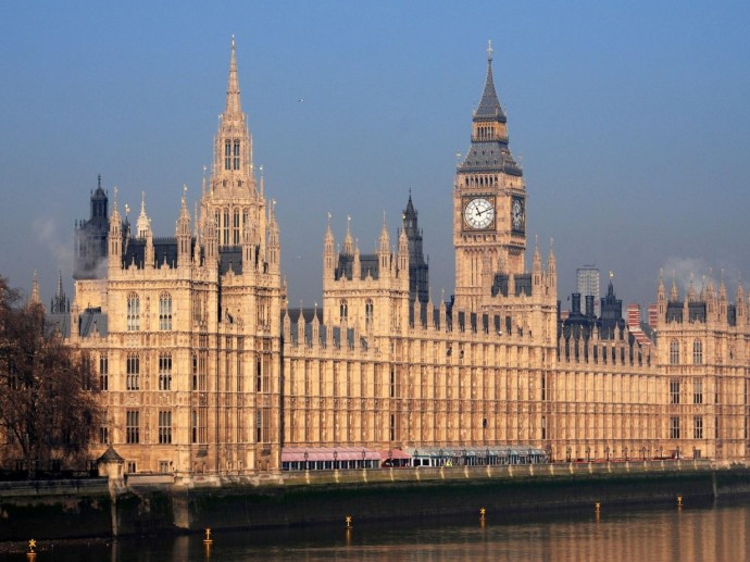 Британские парламентарии призвали власти ужесточить контроль за ИИ-системами