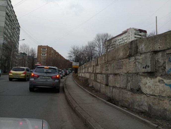 Скоро начнется. Владивостокцев предупредили о мощных пробках в густонаселенном микрорайоне
