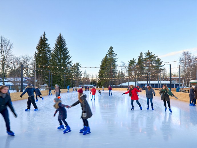 В Коминтерне и в парке Гагарина зальют лед почти за 1,2 миллиона рублей