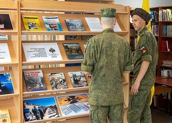 Уникальные издания об истории Приамурья появились в областной библиотеке