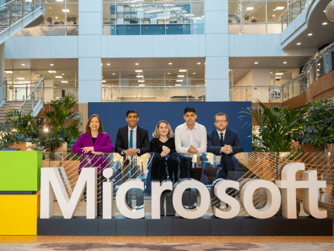 Бывший британский премьер трудоустроился в Microsoft