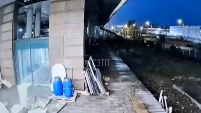 Петербуржцам показали видео обрушения на Ладожском вокзале