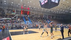 "Автодор" в Саратове уступил УНИКСу