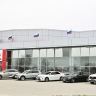 Как живет первый автоцентр Тойота на Урале: репортаж из салона, где продолжают продавать японские авто