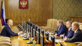 Виталий Савельев провёл встречу с губернатором Калининградской области Алексеем Беспрозванных