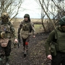 Десантники ВСУ сдались в плен после артудара ВС России в Курской области