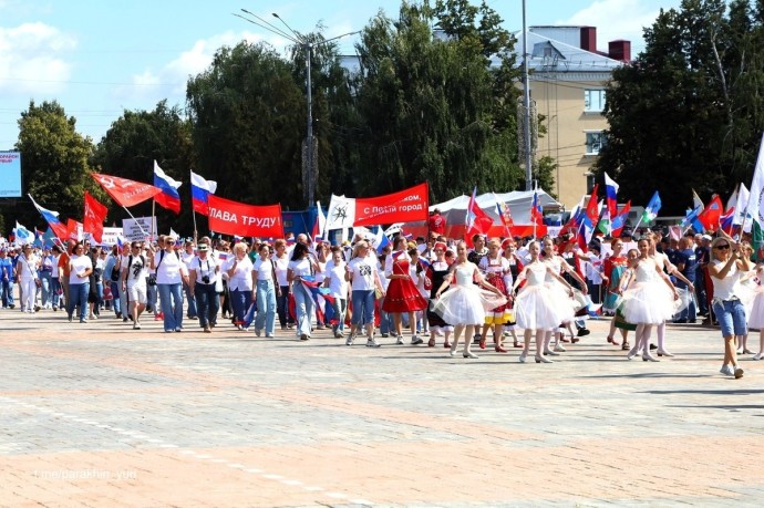 В Орле состоялся парад предприятий Орловской области
