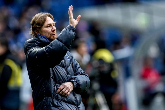 "Динамо" может уволить Карпина в ближайшие десять дней "Динамо" может уволить Карпина в ближайшие десять дней