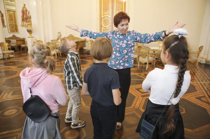 Детский омбудсмен предлагает выдавать «Пушкинскую карту» с 10-12 лет