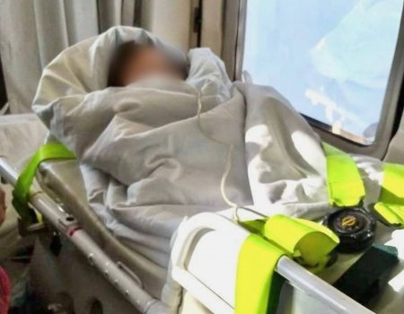 В Башкирии малыш опрокинул на себя чайник с кипящей водой