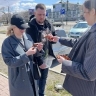 Благовещенцам раздали тысячу георгиевских ленточек