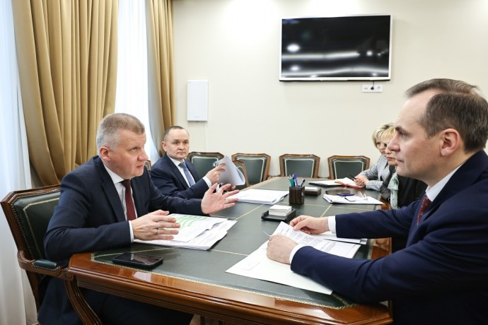 В Минпросвещения России обсудили вопросы оснащения и капремонта образовательных учреждений Республики Мордовия