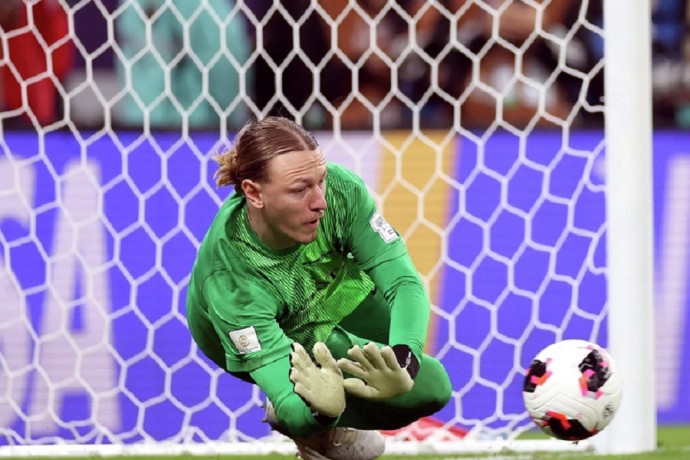 Сафонов довёл жену до слёз в финале Межконтинентального кубка