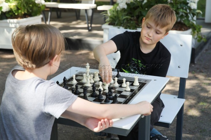 Финал блиц-серии «Герои шахматной доски. Москва» проходит на Патриарших прудах Финал блиц-серии «Герои шахматной доски. Москва» проходит на Патриарших прудах